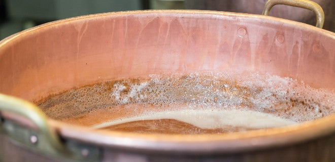 Kupferkessel in der Aseli Manufaktur